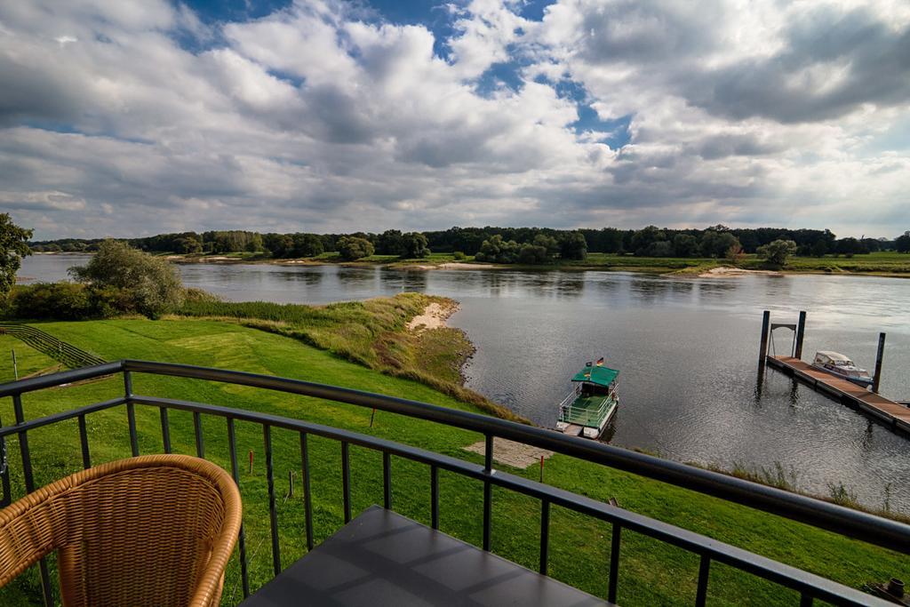 Elbterrassen Zu Brambach Hotel Dessau-Rosslau Exterior foto