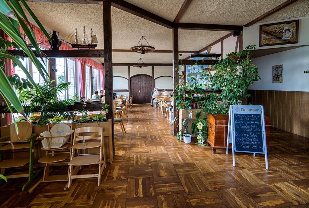 Elbterrassen Zu Brambach Hotel Dessau-Rosslau Exterior foto
