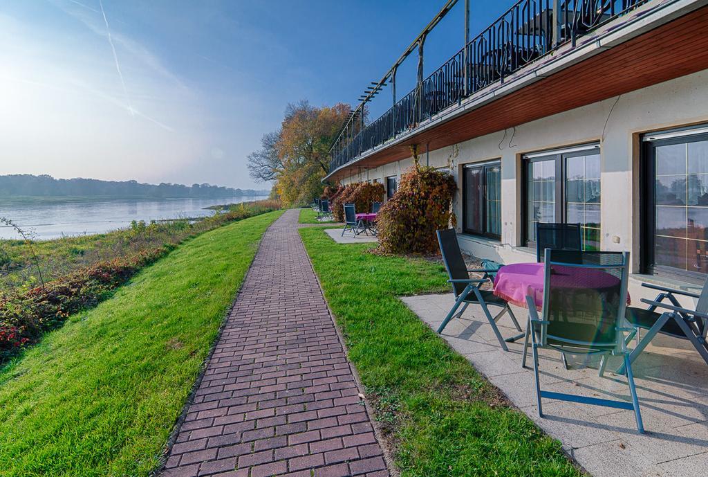 Elbterrassen Zu Brambach Hotel Dessau-Rosslau Exterior foto